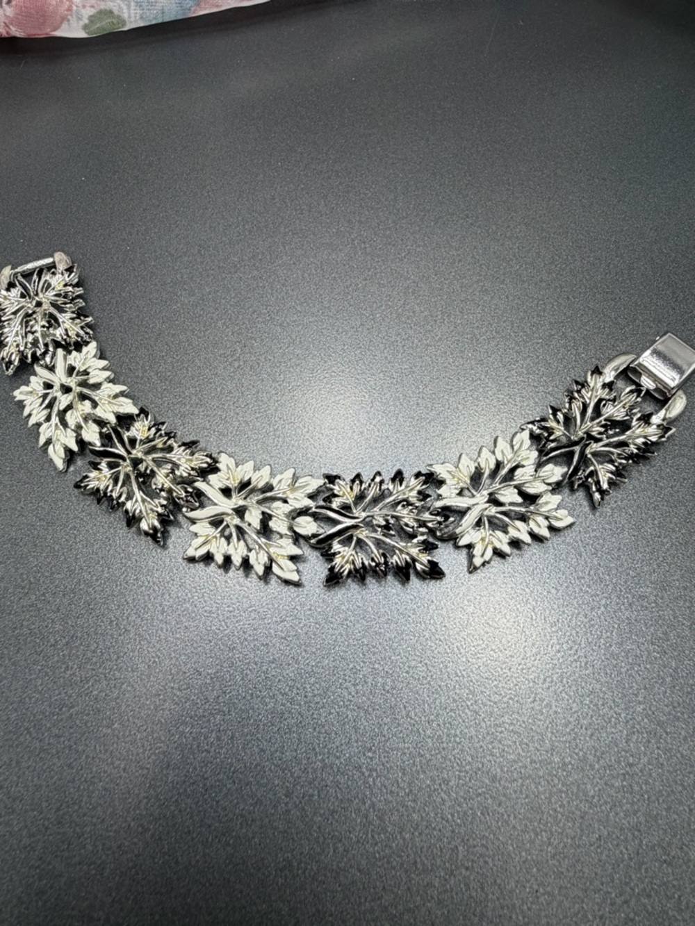 Vintage Jewel Craft Enamel  Floral Leaf Bracelet - #439BR